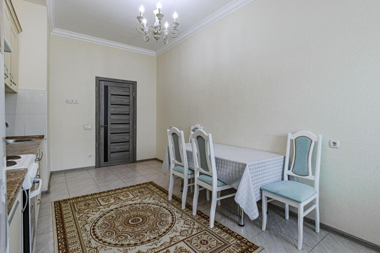 Apartments Lux 53/141 Nur-Sultan  Exterior photo